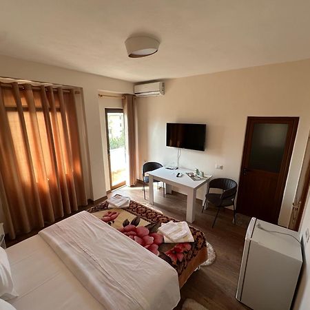 Guni Inn Kruje Luaran gambar