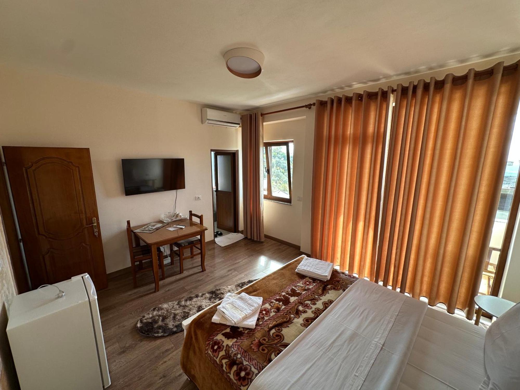 Guni Inn Kruje Luaran gambar